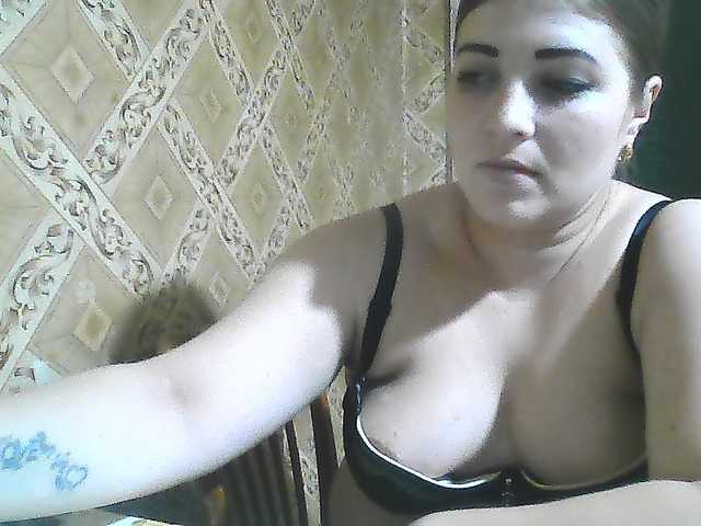 ElizabethMeow live cam on BongaCams