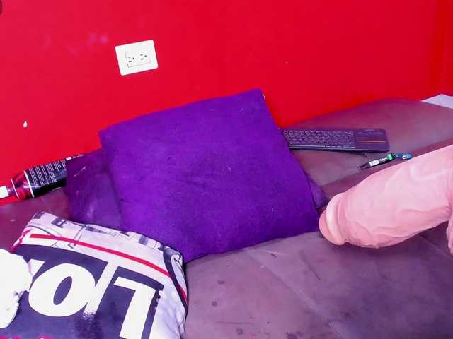 melani-hot1 live cam on BongaCams