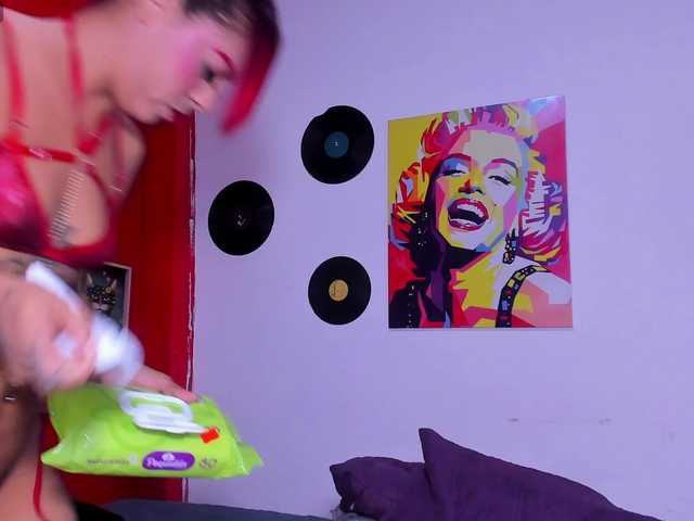 melani-hot1 live webcam show