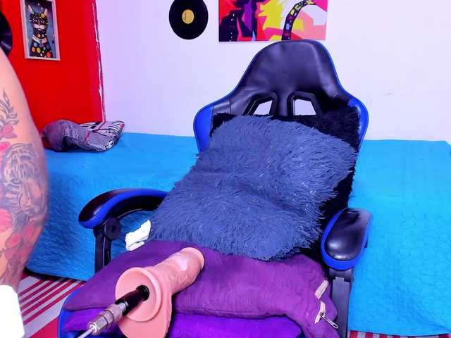 melani-hot1 live webcam show