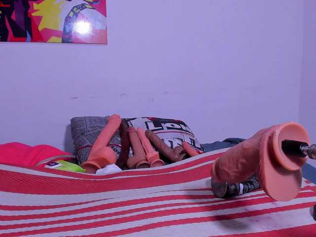 melani-hot1 live webcam show