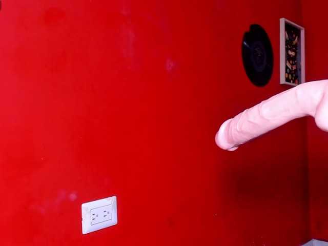 melani-hot1