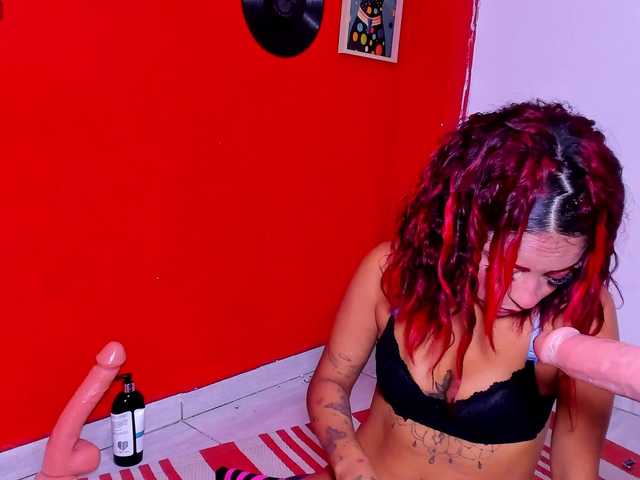 melani-hot1 live webcam show