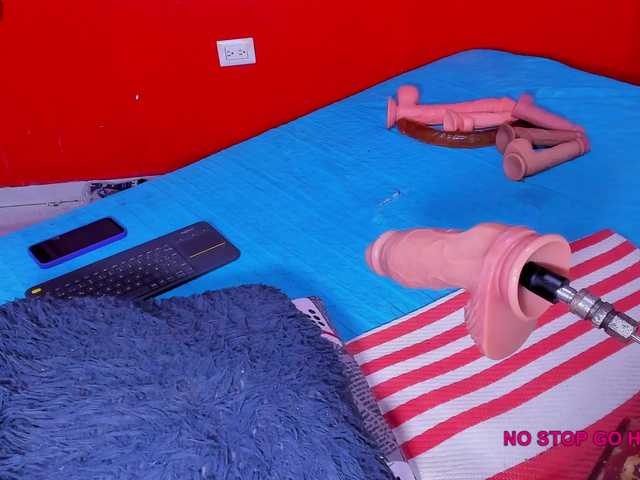 melani-hot1 live webcam show