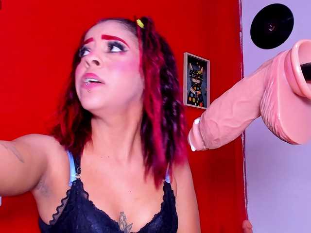 melani-hot1