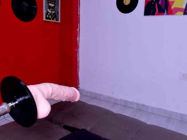 melani-hot1 webcam
