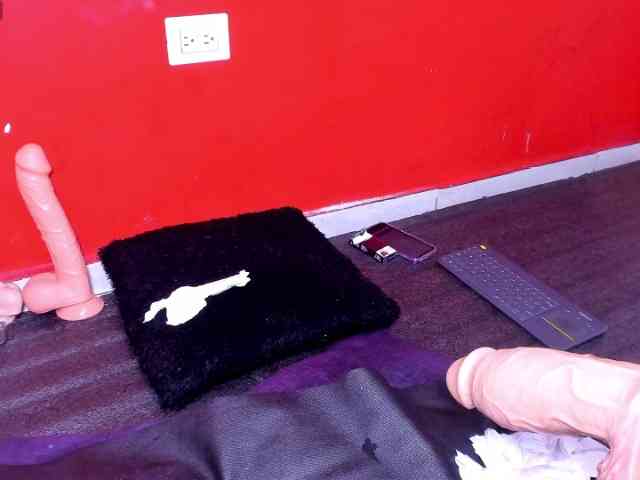 melani-hot1 webcam