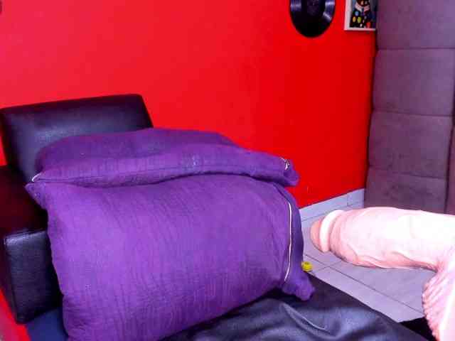 melani-hot1 webcam