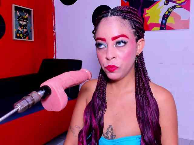 melani-hot1 melani-hot1