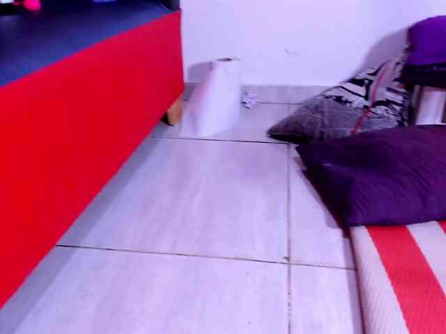 melani-hot1 webcam