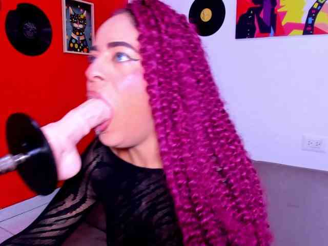 melani-hot1 melani-hot1