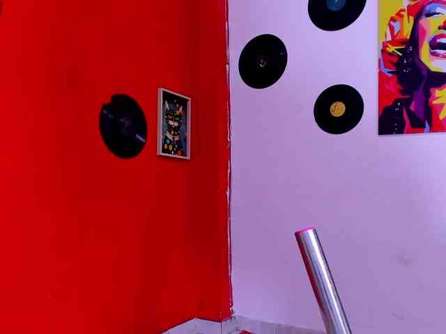 melani-hot1 webcam