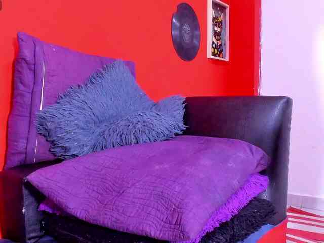 melani-hot1 webcam