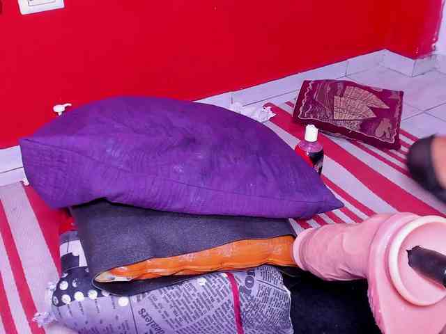 melani-hot1 webcam