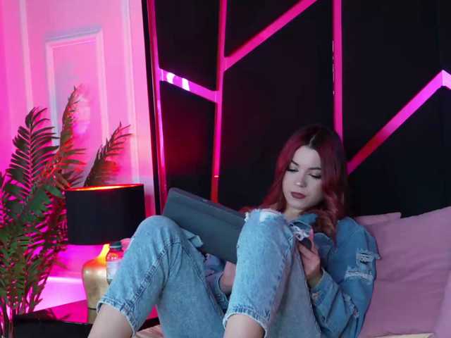 Breezellyn live cam on BongaCams