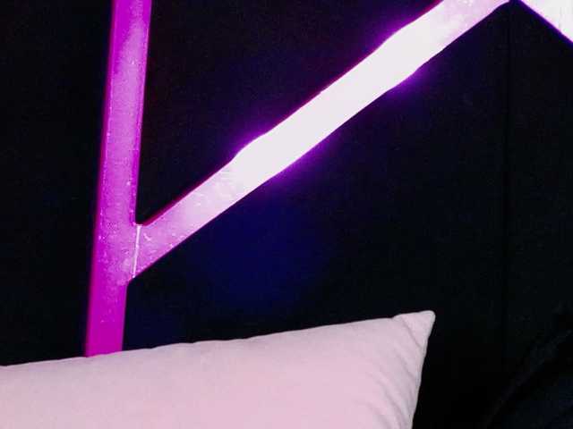 Breezellyn live cam on BongaCams