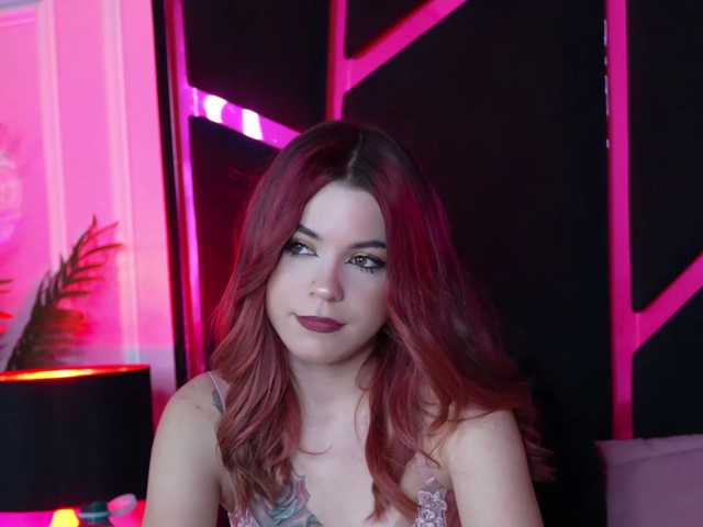 Breezellyn live cam on BongaCams