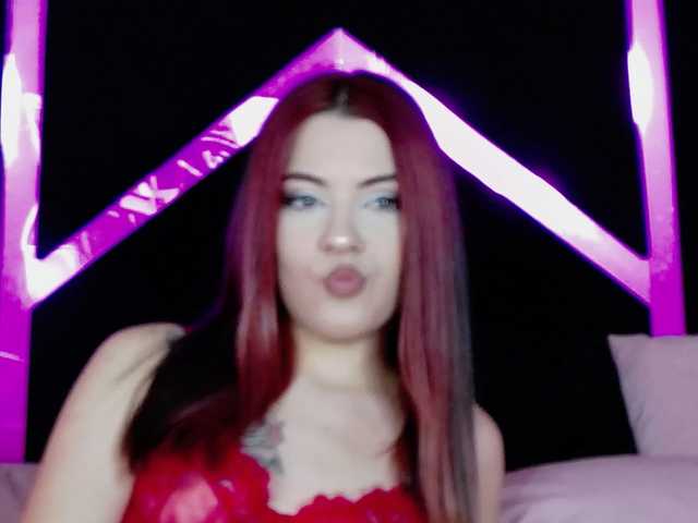 Breezellyn live cam on BongaCams