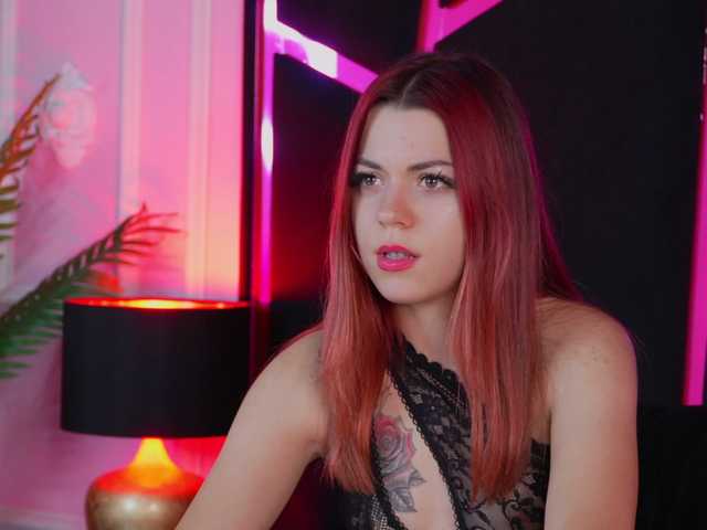Breezellyn live cam on BongaCams