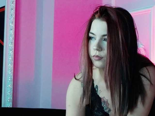Breezellyn live webcam show