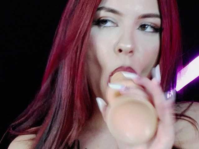 Breezellyn live webcam show