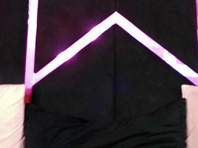 Breezellyn live cam on BongaCams