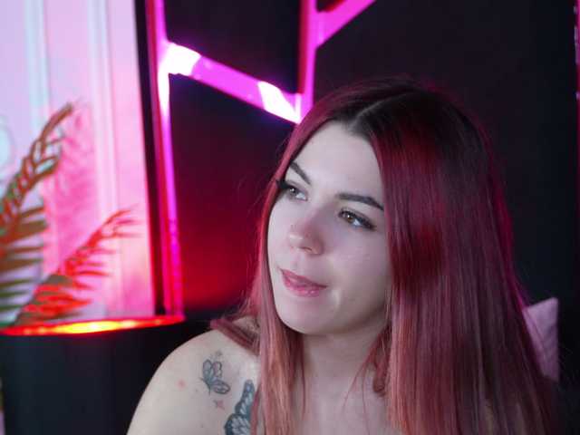 Breezellyn live cam on BongaCams