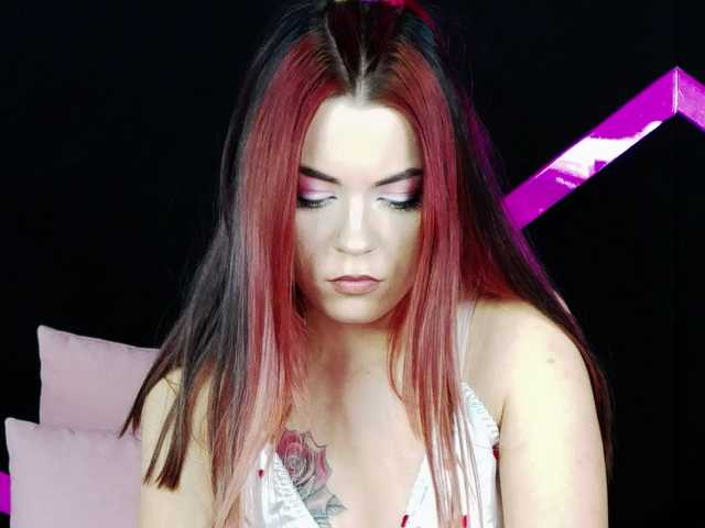 Breezellyn live cam on BongaCams