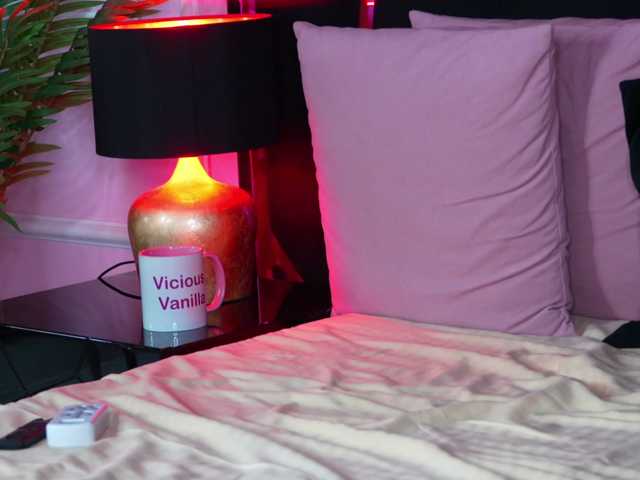 Breezellyn live cam on BongaCams