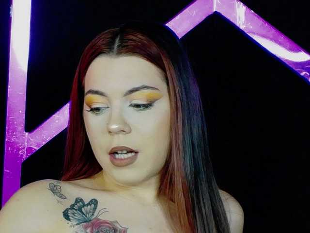 Breezellyn live cam on BongaCams