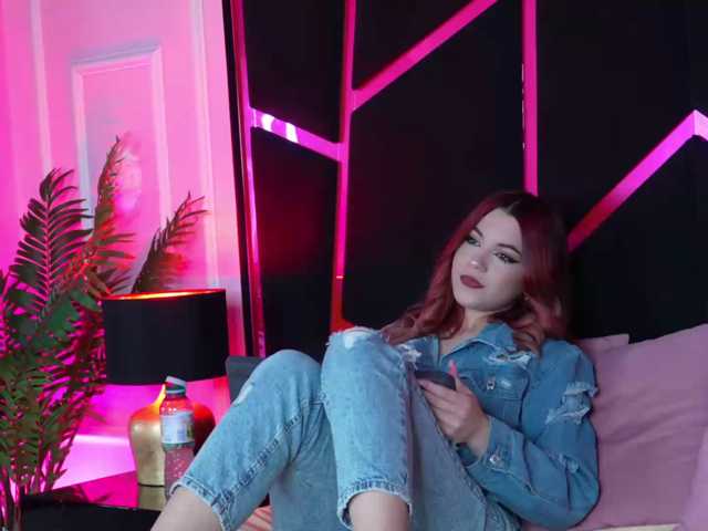 Breezellyn live cam on BongaCams