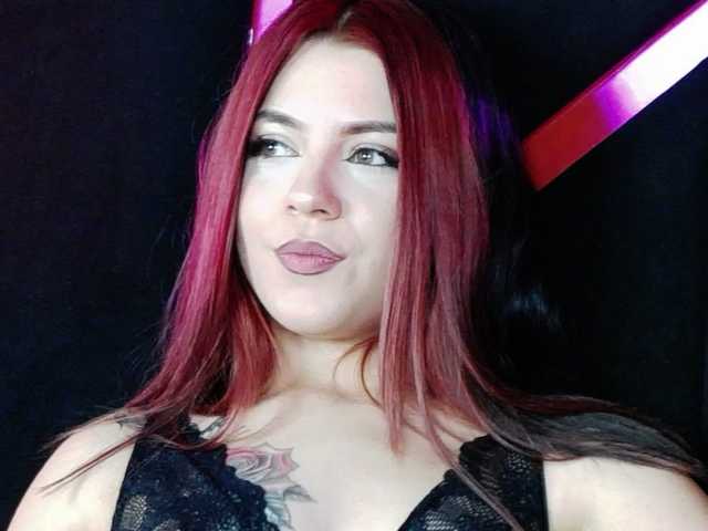 breezellyn live sex show