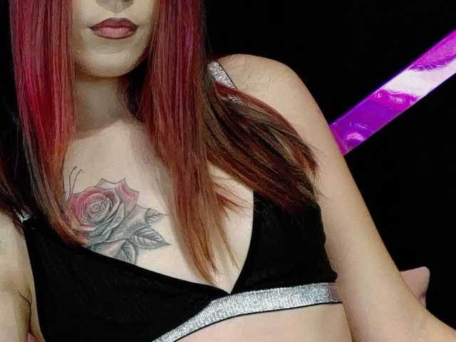 Breezellyn live cam