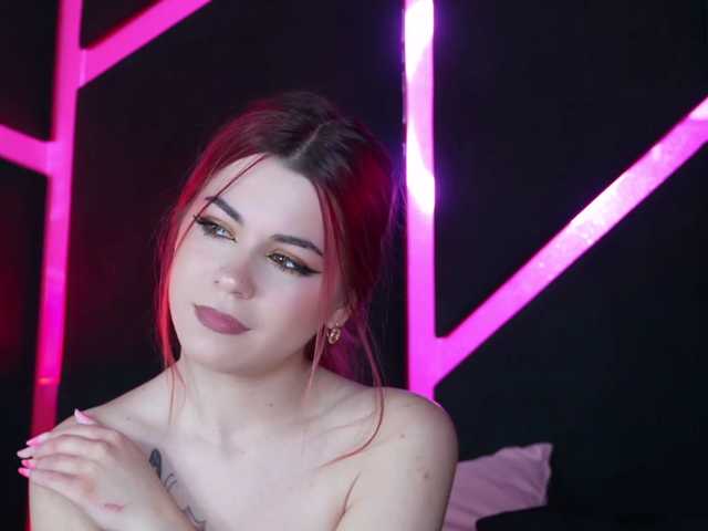Breezellyn live cam on BongaCams