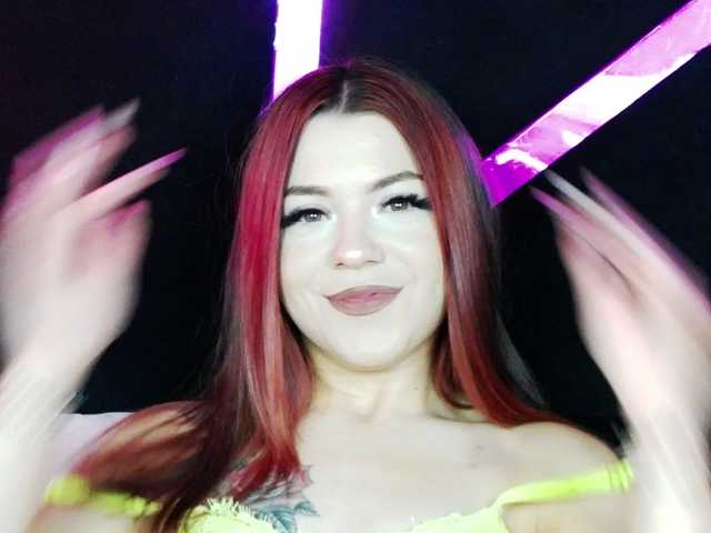 Breezellyn live cam on BongaCams