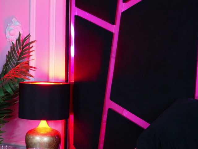 Breezellyn live cam on BongaCams