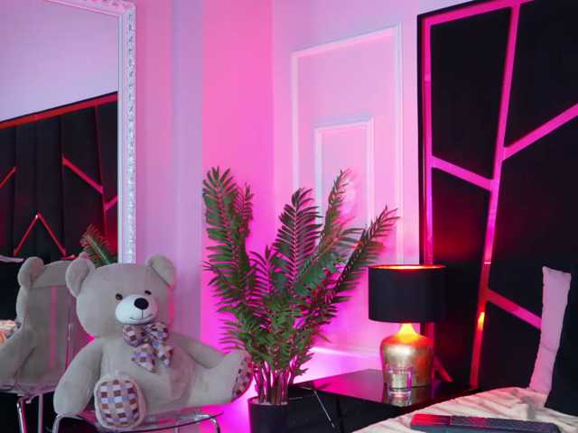 Breezellyn live cam on BongaCams