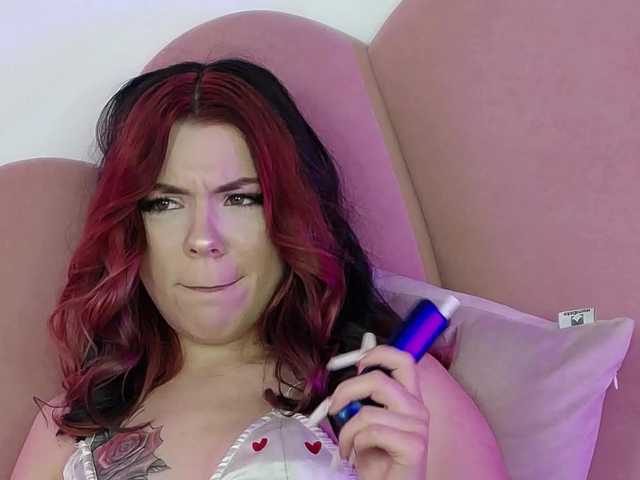 Breezellyn live webcam show
