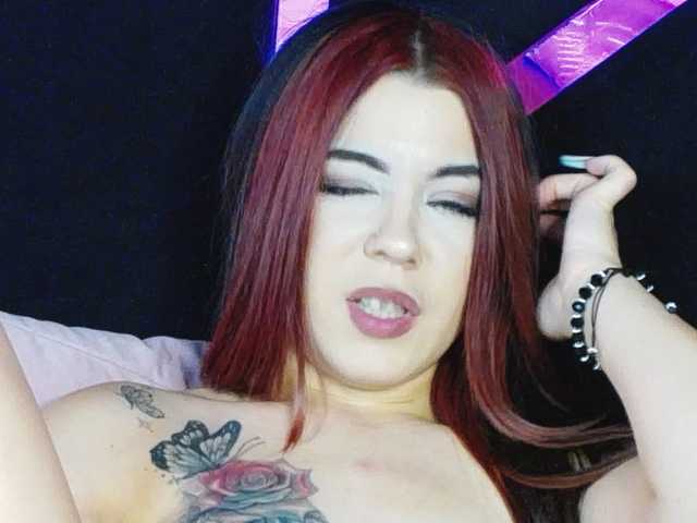 Breezellyn live cam on BongaCams