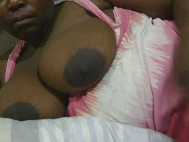 pervertmom live cam on BongaCams