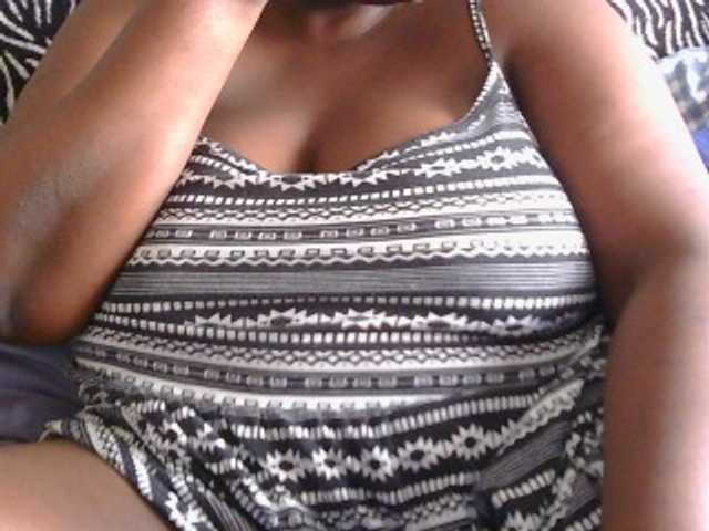 pervertmom live cam on BongaCams