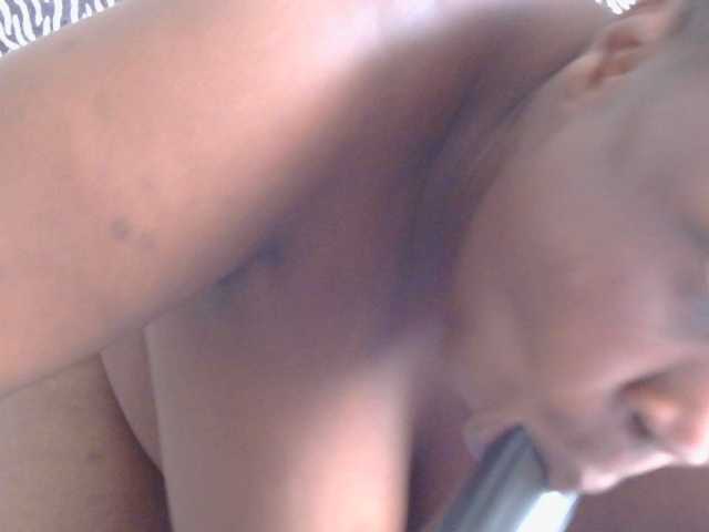 pervertmom live cam on BongaCams
