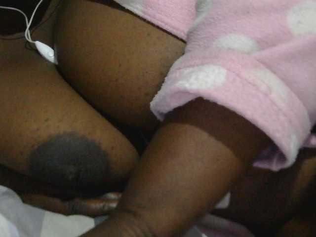 pervertmom live cam on BongaCams