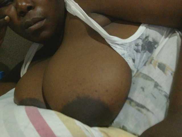 pervertmom, en directo ahora en BongaCams