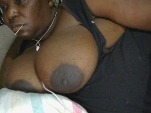 pervertmom live webcam show