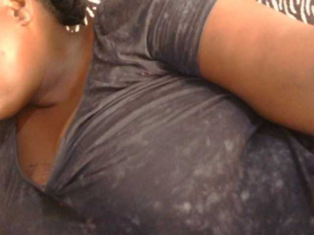 pervertmom live cam on BongaCams