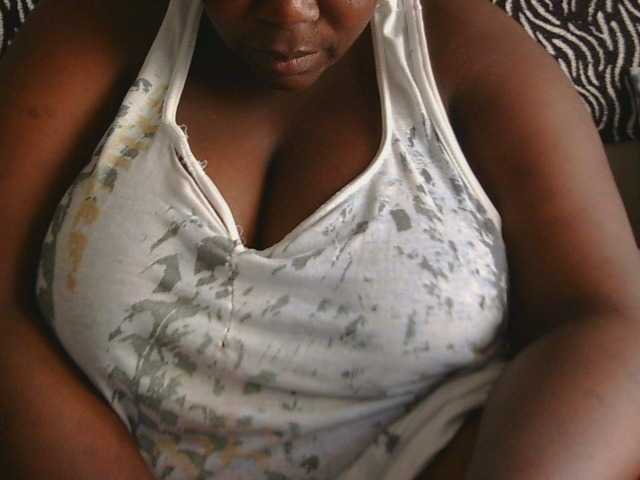 pervertmom live cam on BongaCams