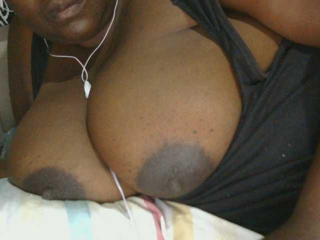 pervertmom live webcam show