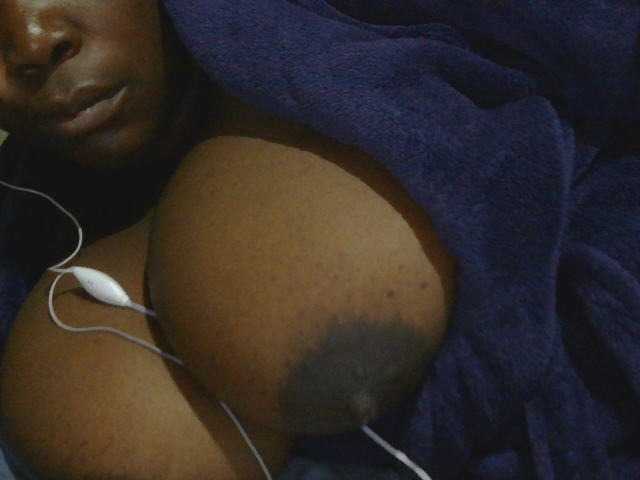pervertmom live webcam show