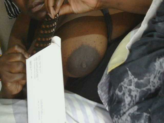 pervertmom live cam on BongaCams